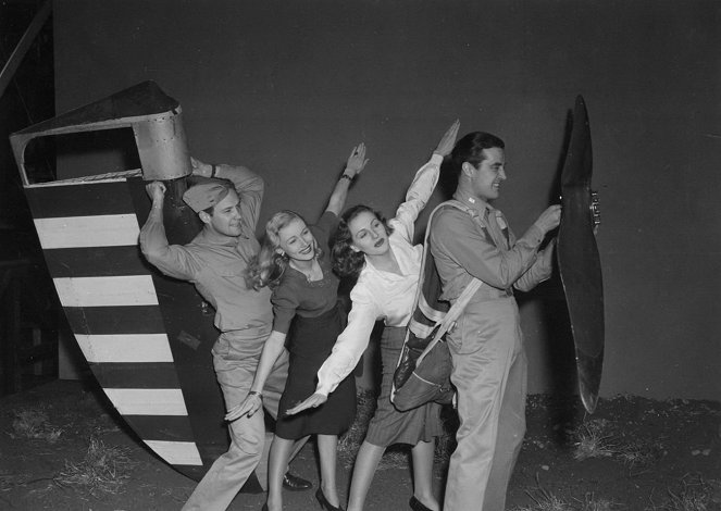 I Wanted Wings - Tournage - William Holden, Veronica Lake, Constance Moore, Ray Milland