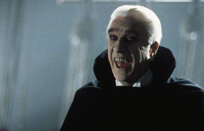 Dracula - Wampiry bez zębów - Z filmu - Leslie Nielsen
