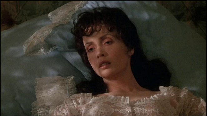 Drácula, un muerto muy contento y feliz - De la película - Lysette Anthony