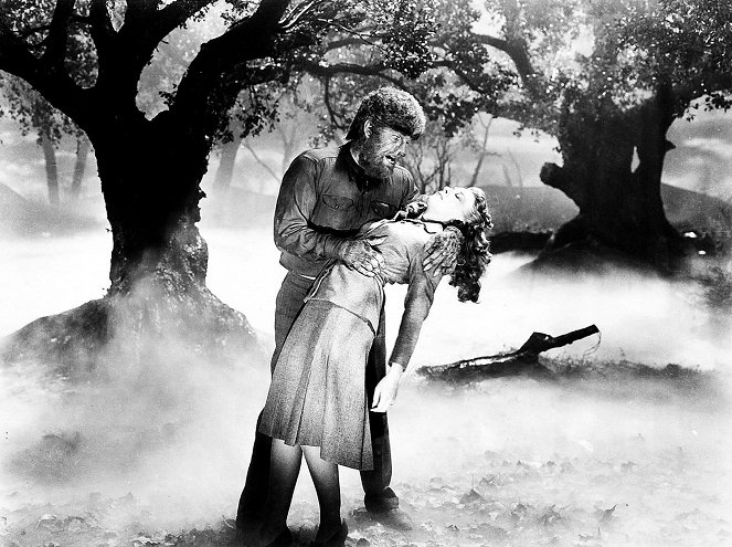 The Wolf Man - Photos - Lon Chaney Jr., Evelyn Ankers