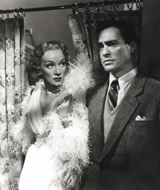 Félelem a reflektorfényben - Filmfotók - Marlene Dietrich, Richard Todd