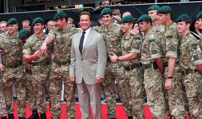 Expendables: Postradatelní 2 - Z akcí - Arnold Schwarzenegger
