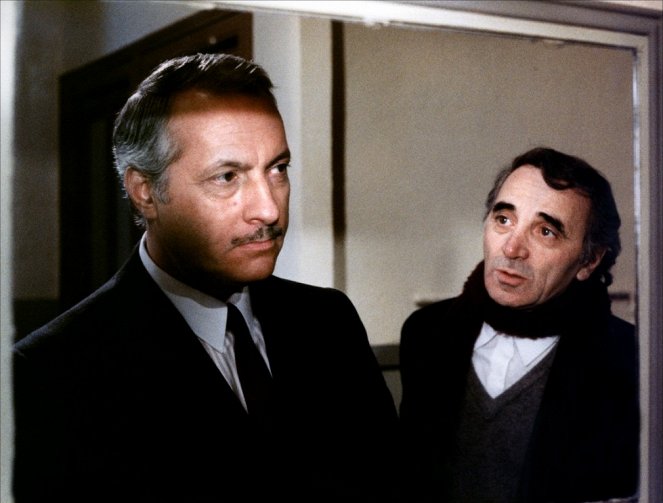Die Fantome des Hutmachers - Filmfotos - Michel Serrault, Charles Aznavour