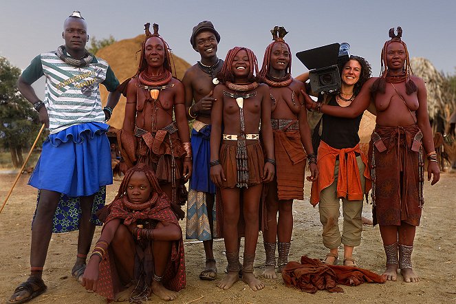 Les Himbas font leur cinéma - Van film