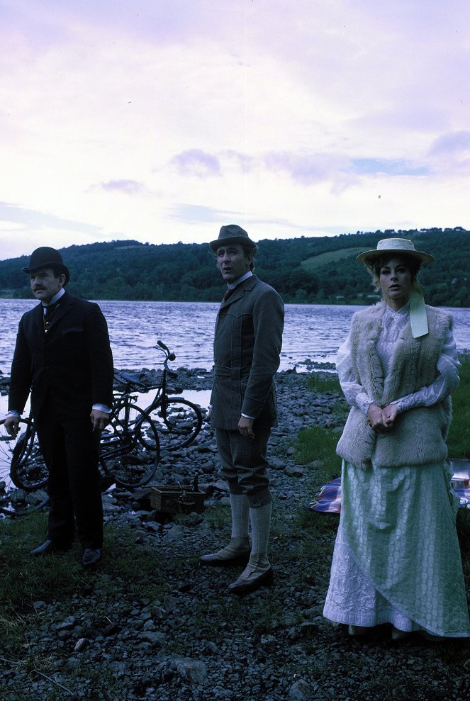 Das Privatleben des Sherlock Holmes - Filmfotos - Colin Blakely, Robert Stephens, Geneviève Page
