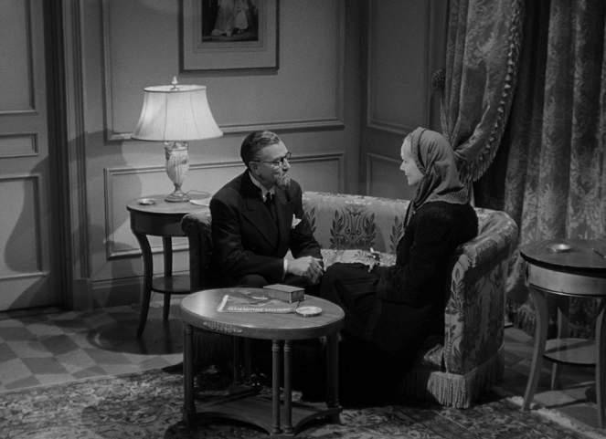 Být či nebýt - Z filmu - Stanley Ridges, Carole Lombard