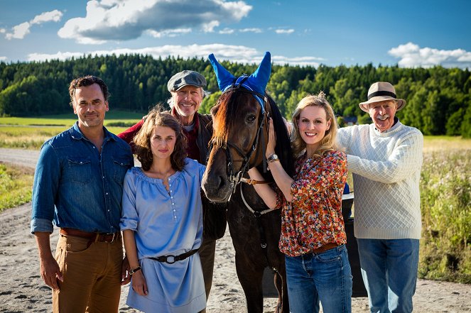 Inga Lindström - Der Traum vom Siljansee - Promokuvat - Marcus Grüsser, Marie Rönnebeck, Reiner Schöne, Anja Nejarri, Volkert Kraeft