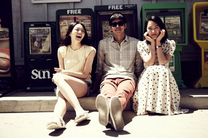 Santababara - Filmfotos - Esom, Lee Sang-yun, Jin-seo Yoon