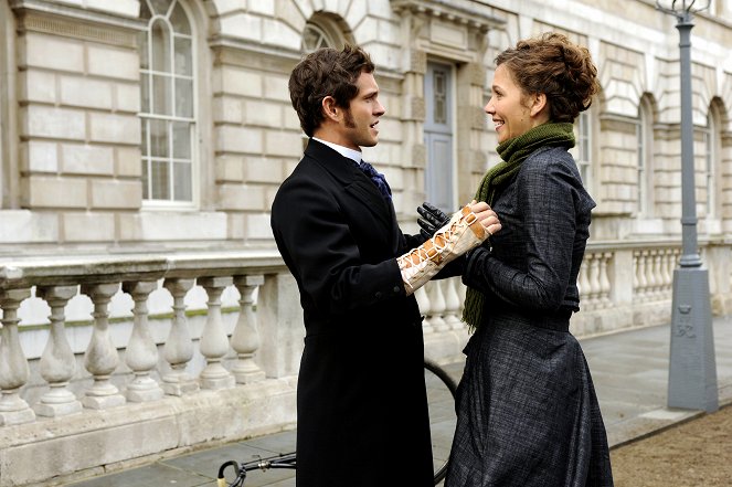 Boas Vibrações - Do filme - Hugh Dancy, Maggie Gyllenhaal