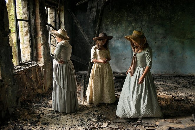 The Beloved Sisters - Photos - Claudia Messner, Hannah Herzsprung, Henriette Confurius