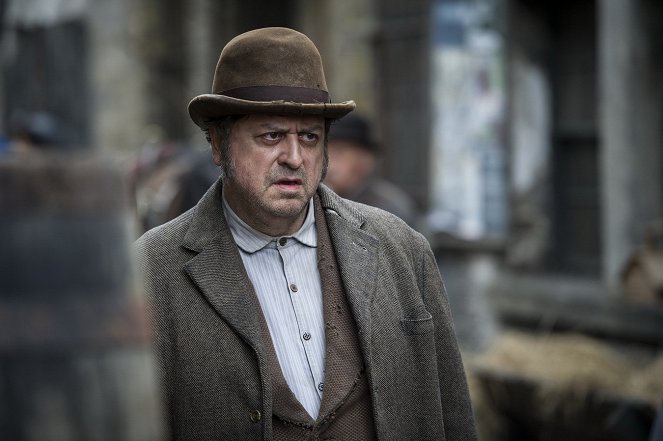 Ripper Street - Dynamite and a Woman - Photos - Stanley Townsend