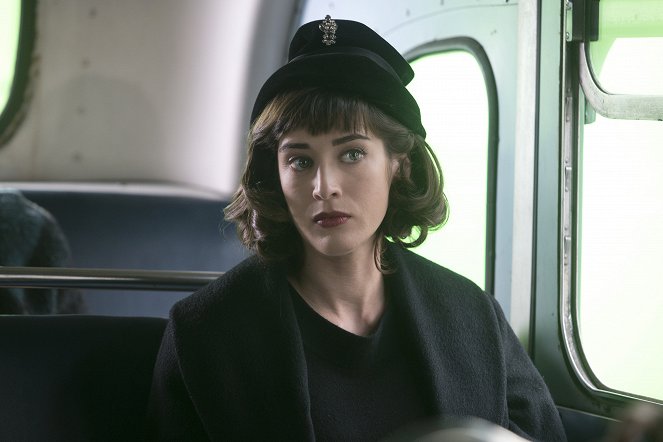 Masters of Sex - Race To Space - Photos - Lizzy Caplan