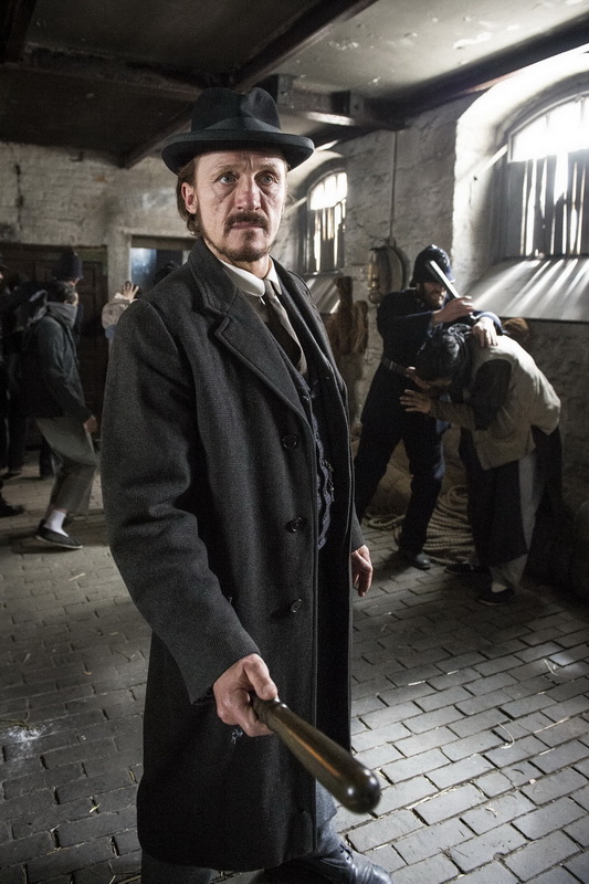 Ripper Street - Pure as the Driven - Do filme - Jerome Flynn
