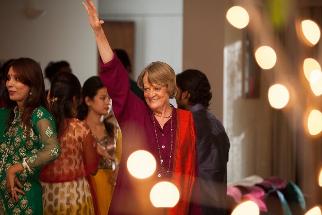 The Second Best Exotic Marigold Hotel - Photos - Maggie Smith