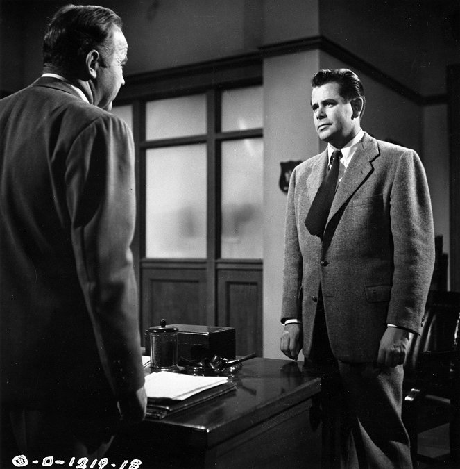 Convicted - Photos - Broderick Crawford, Glenn Ford