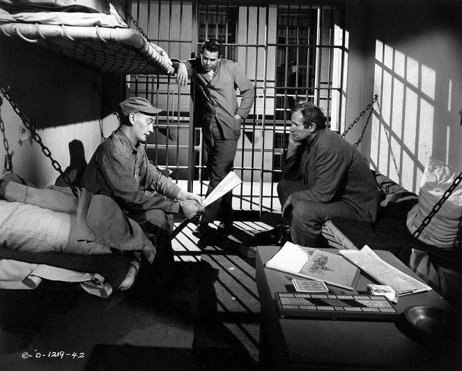 Convicted - Z filmu - Millard Mitchell, Glenn Ford