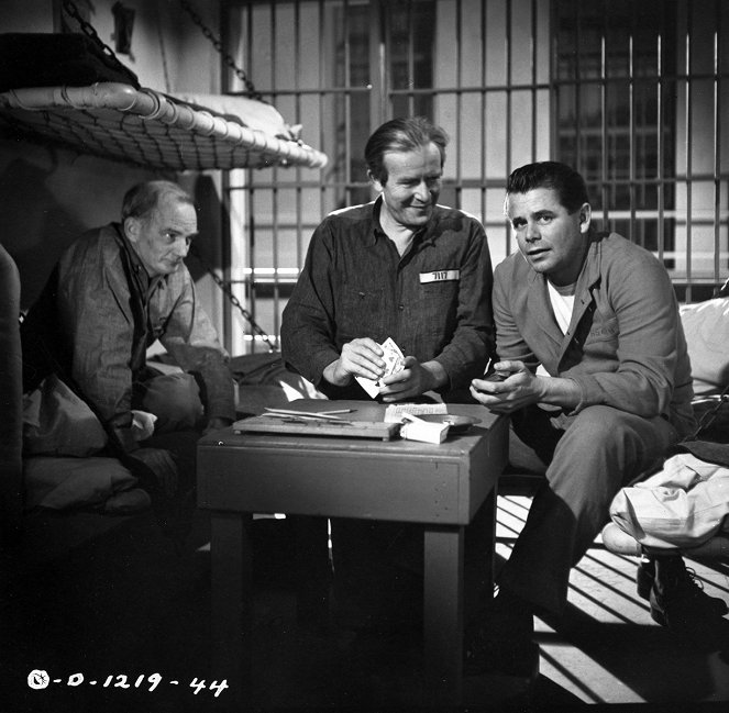 Convicted - Filmfotók - Millard Mitchell, Glenn Ford