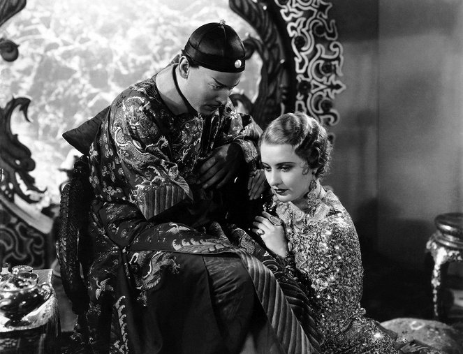 The Bitter Tea of General Yen - Photos - Nils Asther, Barbara Stanwyck