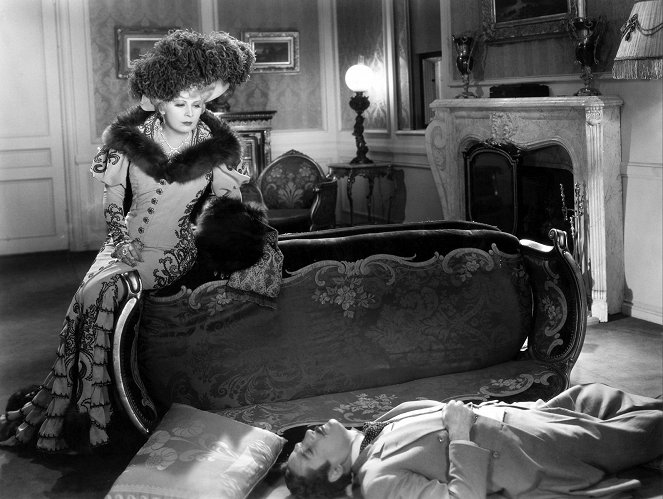 A kilencvenes évek szépe - Filmfotók - Mae West, John Miljan