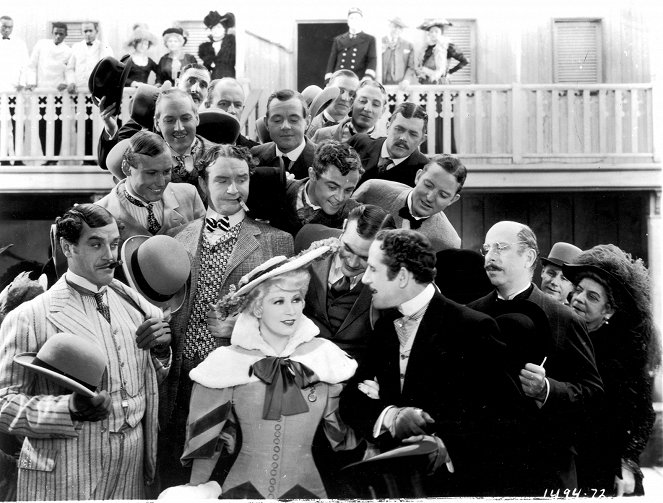 Belle of the Nineties - Z filmu - Mae West, John Miljan