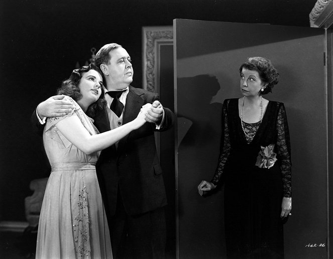 Deanna Durbin, Charles Laughton, Helen Broderick