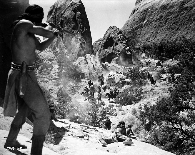 Taza, Son of Cochise - Kuvat elokuvasta
