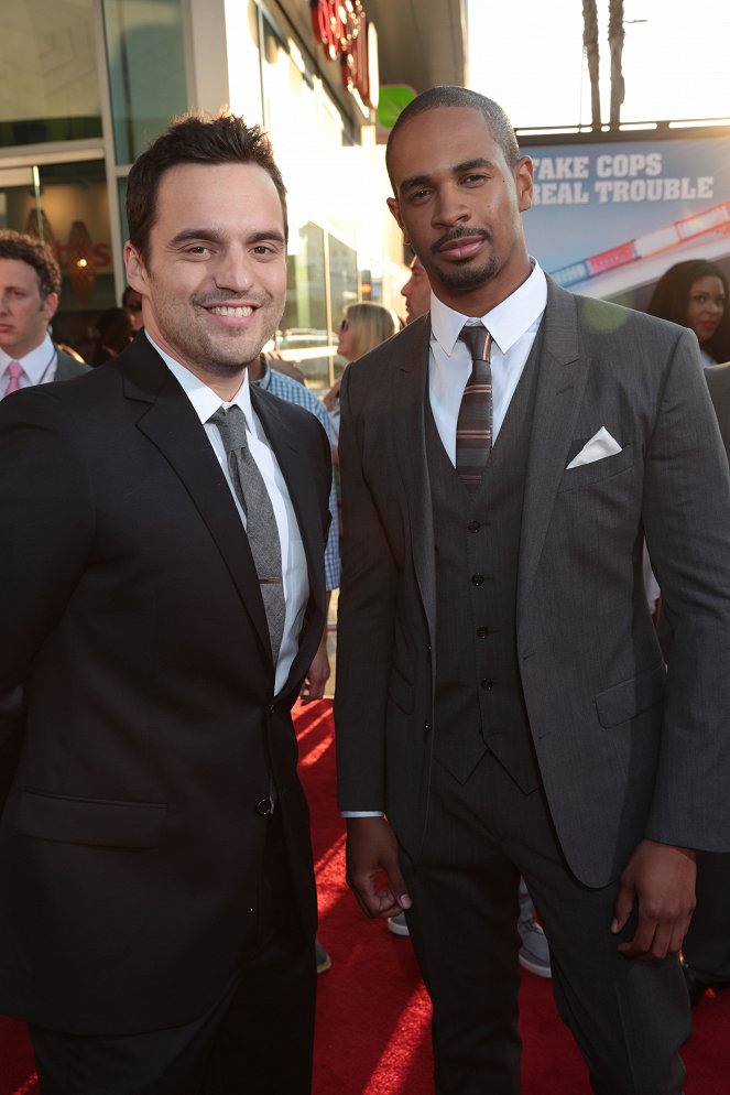 Let's Be Cops - Events - Jake Johnson, Damon Wayans Jr.