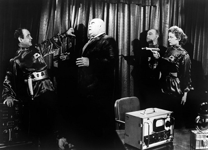 Plan 9 from Outer Space - Photos - Dudley Manlove, Tor Johnson, John Breckinridge, Joanna Lee