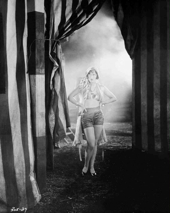 The Unknown - Photos - Joan Crawford