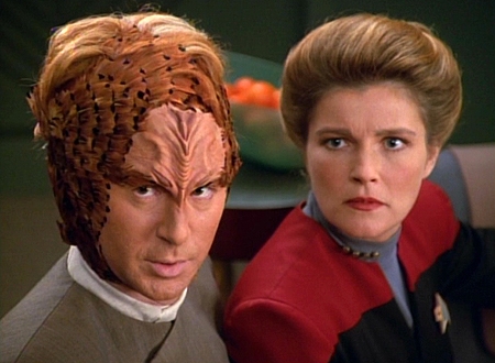 Star Trek - Raumschiff Voyager - Season 1 - Die Augen des Toten - Filmfotos - Aaron Lustig, Kate Mulgrew