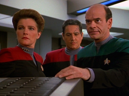 Star Trek: Voyager - Zdrada - Z filmu - Kate Mulgrew, Robert Beltran, Robert Picardo