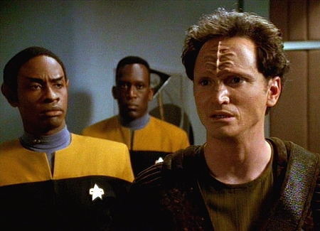 Star Trek: Vesmírná loď Voyager - Série 3 - Skluzavka - Z filmu - Tim Russ, James Parks