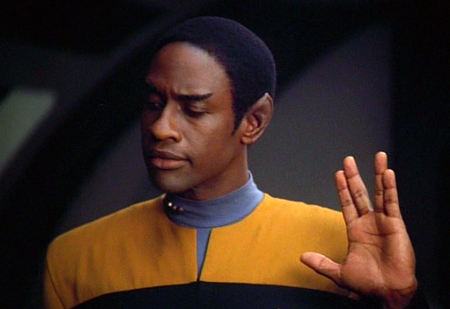 Star Trek: Voyager - Revulsion - Photos - Tim Russ