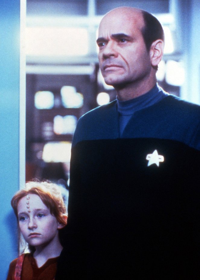 Star Trek: Voyager - Season 5 - Photos - Scarlett Pomers, Robert Picardo