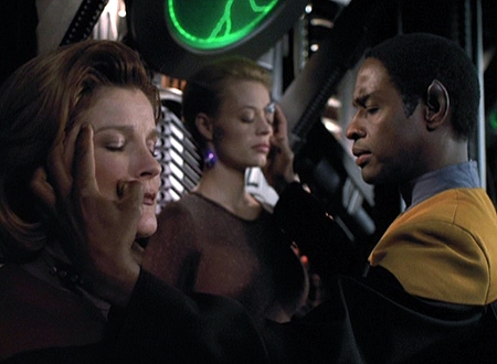 Star Trek: Voyager - Season 6 - Unimatrix Zero - Photos - Kate Mulgrew, Jeri Ryan, Tim Russ