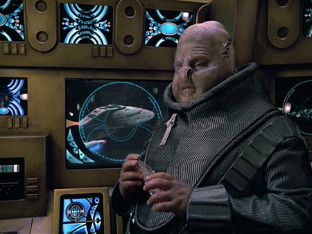 Star Trek - Raumschiff Voyager - Season 6 - Dame, Doktor, As, Spion - Filmfotos - Googy Gress