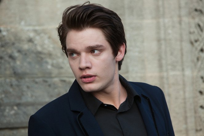 Academia de Vampiros - Do filme - Dominic Sherwood