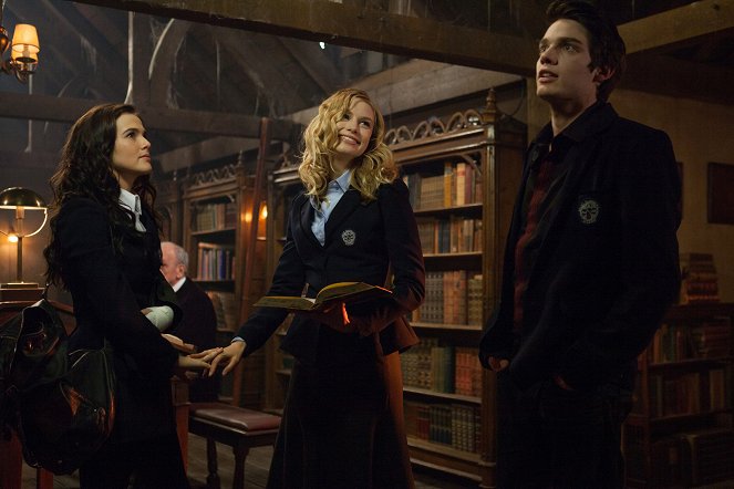 Vampire Academy - Filmfotos - Zoey Deutch, Lucy Fry, Dominic Sherwood