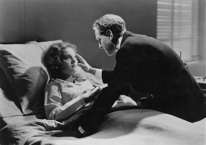 Dracula's Daughter - Kuvat elokuvasta - Nan Grey, Otto Kruger