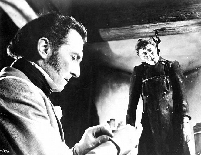 The Curse of Frankenstein - Z filmu - Peter Cushing, Christopher Lee