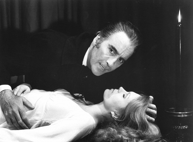 The Satanic Rites of Dracula - Photos - Christopher Lee, Joanna Lumley