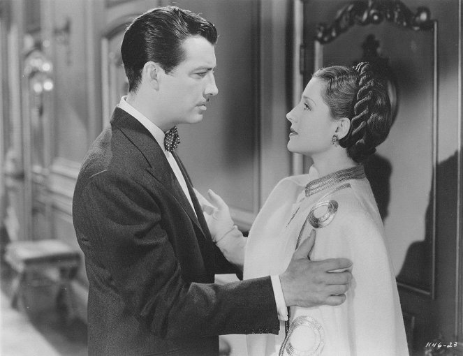 Escape - De la película - Robert Taylor, Norma Shearer