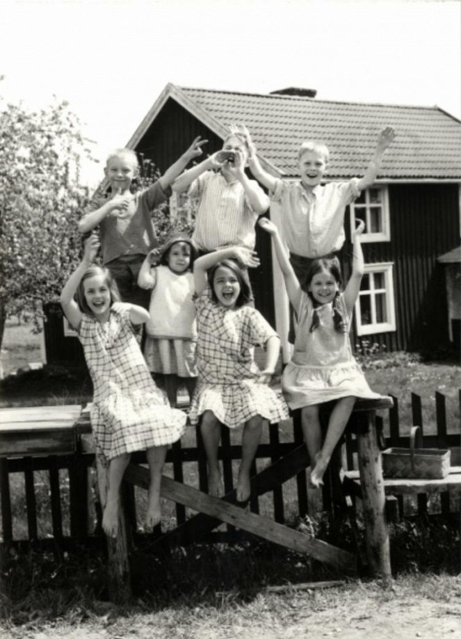 Die Kinder von Bullerbü - Filmfotos - Ellen Demérus, Harald Lönnbro, Tove Edfeldt, Crispin Dickson Wendenius, Anna Sahlin, Henrik Larsson, Linda Bergström