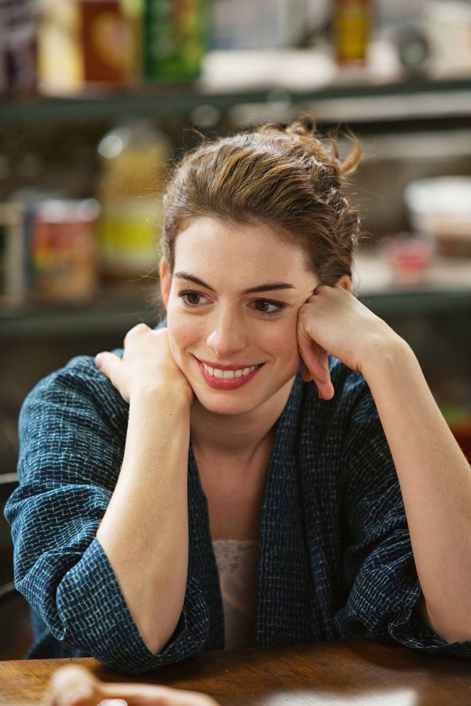 Láska a iné závislosti - Z filmu - Anne Hathaway