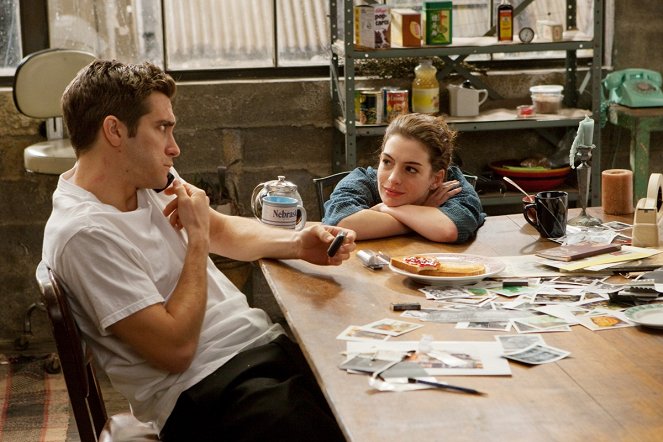 Láska a jiné závislosti - Z filmu - Jake Gyllenhaal, Anne Hathaway