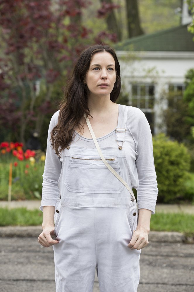 The Leftovers - Season 1 - Solace for Tired Feet - Photos - Liv Tyler