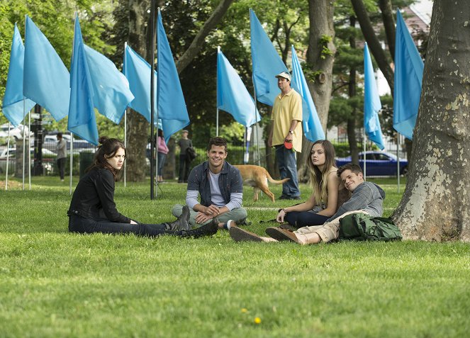 The Leftovers - Cairo - Filmfotos - Margaret Qualley, Charlie Carver, Emily Meade, Max Carver