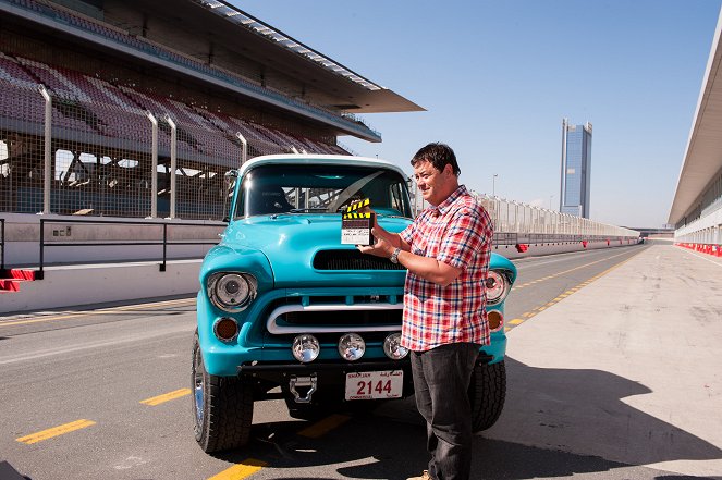Autókereskedők - cserebere a világ körül - Filmfotók - Mike Brewer