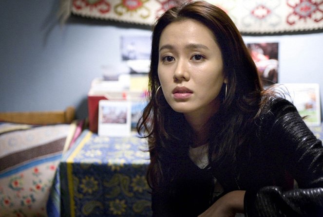Anaega kyeolhonhaetda - De la película - Ye-jin Son