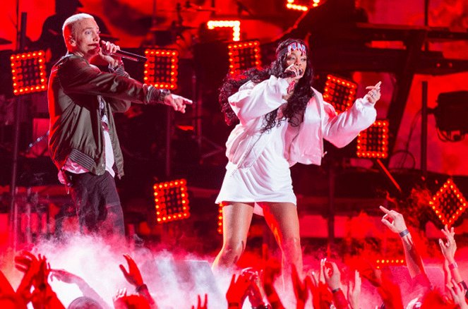 2014 MTV Movie Awards - De la película - Eminem, Rihanna